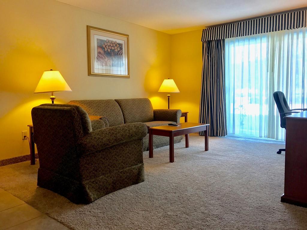 White River Inn & Suites Вайт-Рівер-Джанкшен Екстер'єр фото