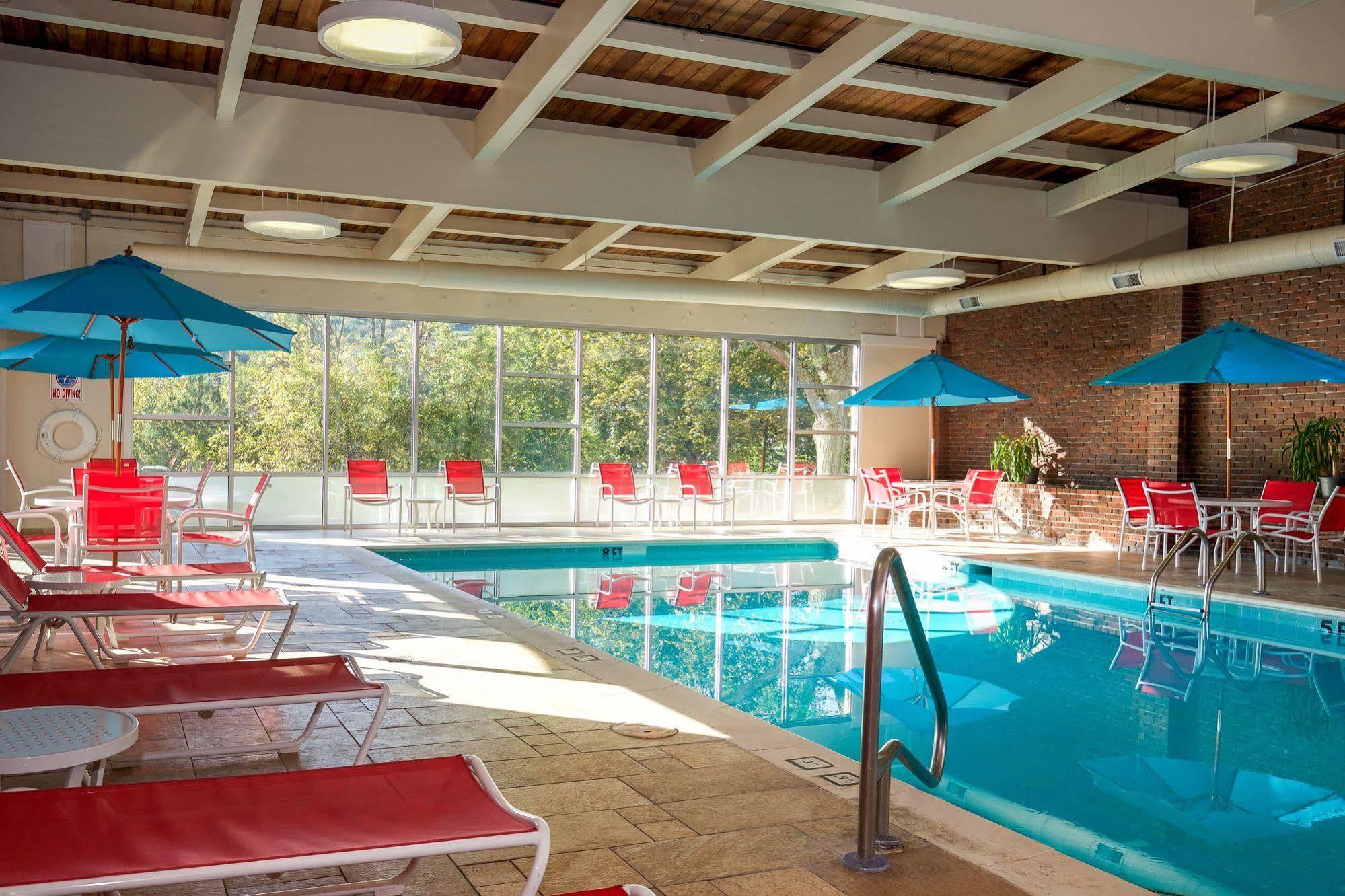 White River Inn & Suites Вайт-Рівер-Джанкшен Екстер'єр фото