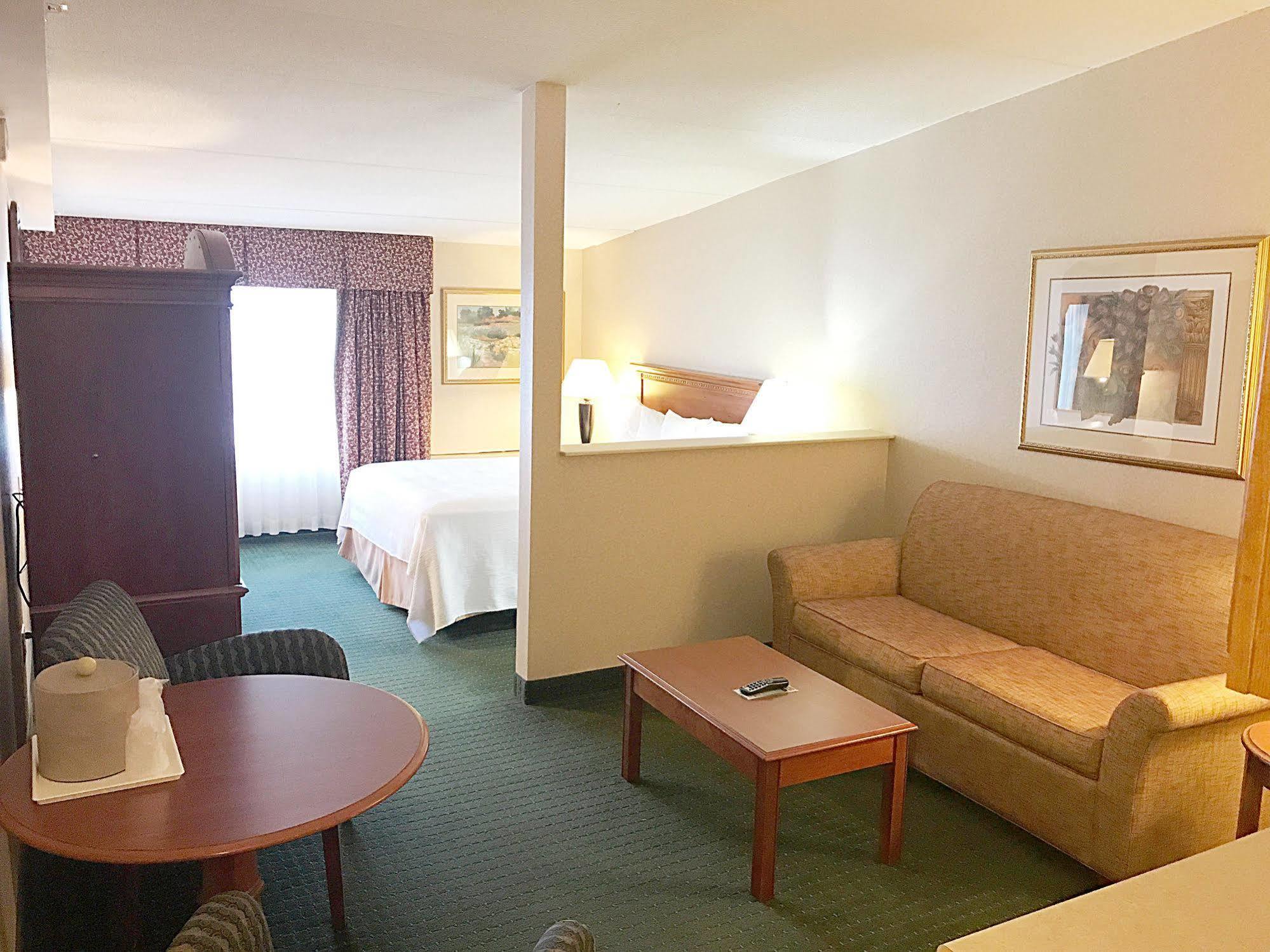 White River Inn & Suites Вайт-Рівер-Джанкшен Екстер'єр фото